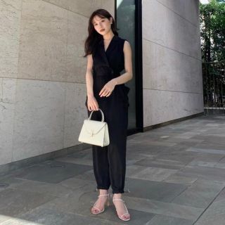 アニュアンス(ánuans)のL'Or Tailored Jumpsuit かじまり　ロンパース　ワンピース(その他)