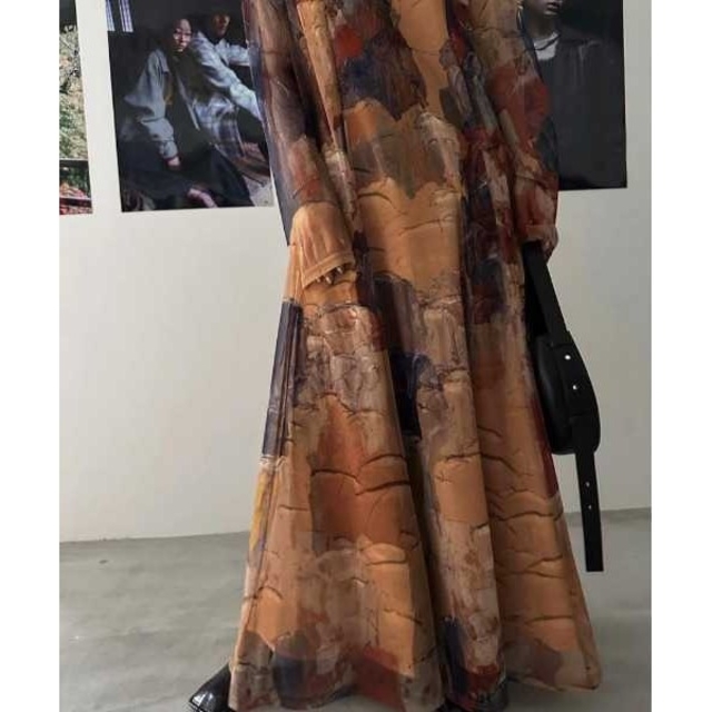 Ameri VINTAGE(アメリヴィンテージ)の新品 未開封 アメリ UND GYPSUM ART DRESS ベージュ レディースのワンピース(ロングワンピース/マキシワンピース)の商品写真