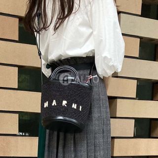 マルニ(Marni)のMARNI マルニ かごバッグ バスケットバッグ   ブラック (かごバッグ/ストローバッグ)