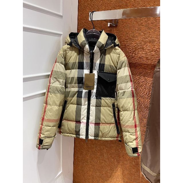 贈る結婚祝い BURBERRY - BURBERRY チェックダウン 正規品 ダウン