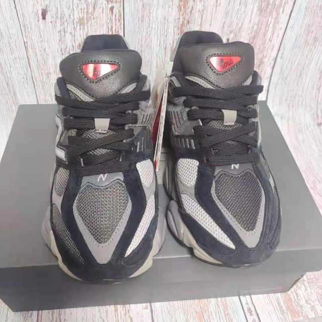 クーポンで半額☆2280円! 【即完売品】New Balance ニューバランス
