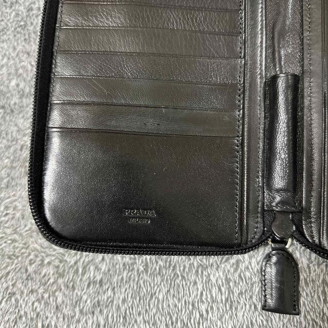 新品未使用　PRADA パスポートカードケース メンズのファッション小物(長財布)の商品写真