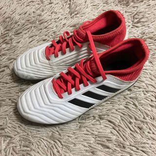 アディダス(adidas)のアディダス スパイクサッカー　プレデター　PREDATOR 22cm  キッズ(シューズ)