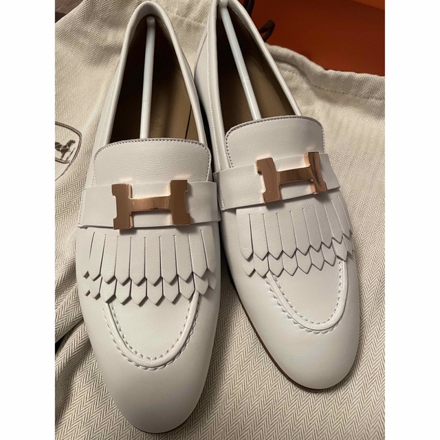エルメス モカシンロワイヤル 白♡37.5 - スリッポン/モカシン