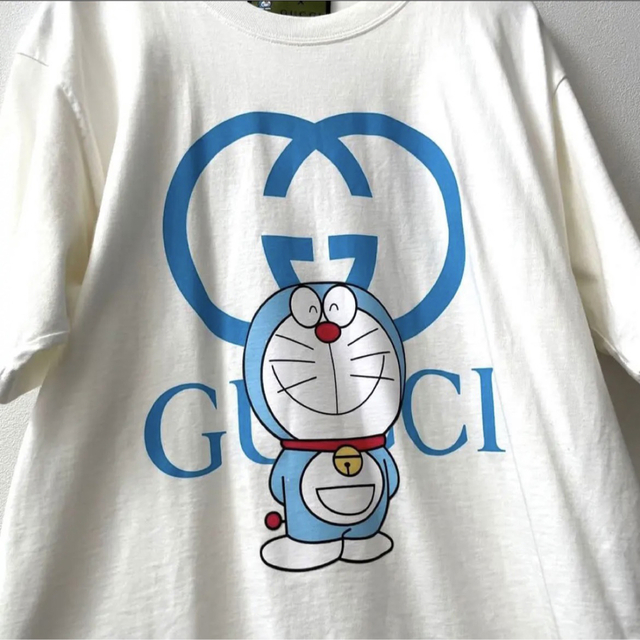 Gucci(グッチ)の【箱つき】 GUCCI(グッチ)×ドラえもん☆大人気☆コラボTシャツM Lサイズ メンズのトップス(Tシャツ/カットソー(半袖/袖なし))の商品写真