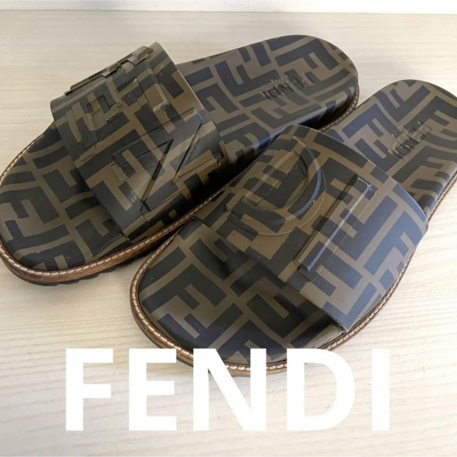 【希少美品✨】 FENDI(フェンディ)ズッカシャワーサンダル26cm7 参考サイズ