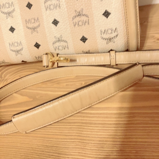 MCM(エムシーエム)のMCM 2wayハンドバッグ レディースのバッグ(ショルダーバッグ)の商品写真