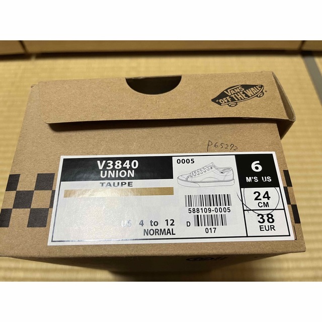 VANS(ヴァンズ)のVANS スニーカー　V3840 ベージュ メンズの靴/シューズ(スニーカー)の商品写真