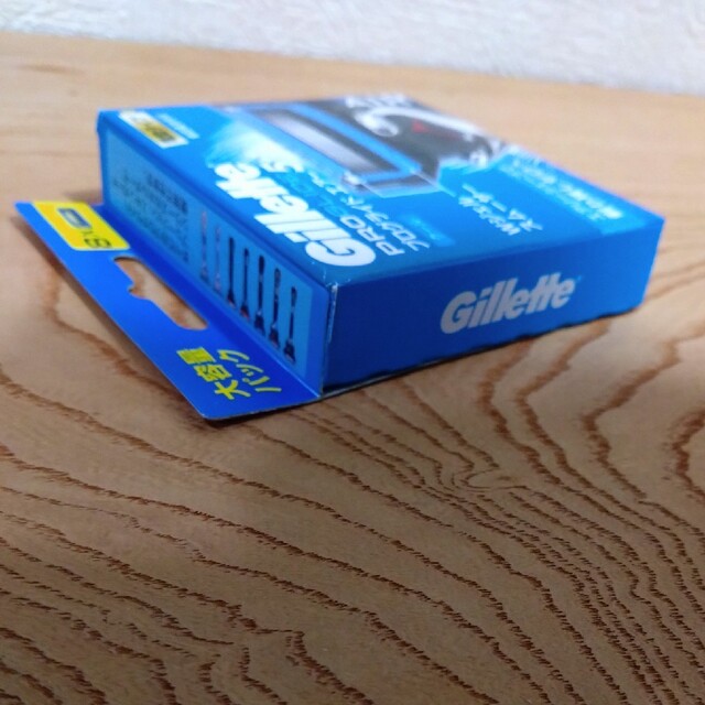 Gillette(ジレット)の【パッケージにダメージ有】ジレット  プログライド エアー 電動タイプ替刃 8コ コスメ/美容のボディケア(その他)の商品写真