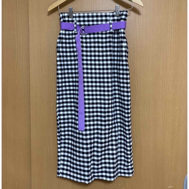 w closet(ダブルクローゼット)のベルト付き ギンガムチェックナロースカート レディースのスカート(ロングスカート)の商品写真