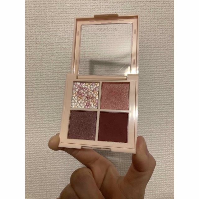 REVLON(レブロン)のダズル アイシャドウ クアッド / 003 ヴィンテージ ローズ / 3g コスメ/美容のベースメイク/化粧品(アイシャドウ)の商品写真