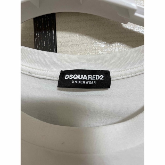 DSQUARED2(ディースクエアード)のDSQUARED2 ロゴアームラインTシャツ　XL メンズのトップス(Tシャツ/カットソー(半袖/袖なし))の商品写真