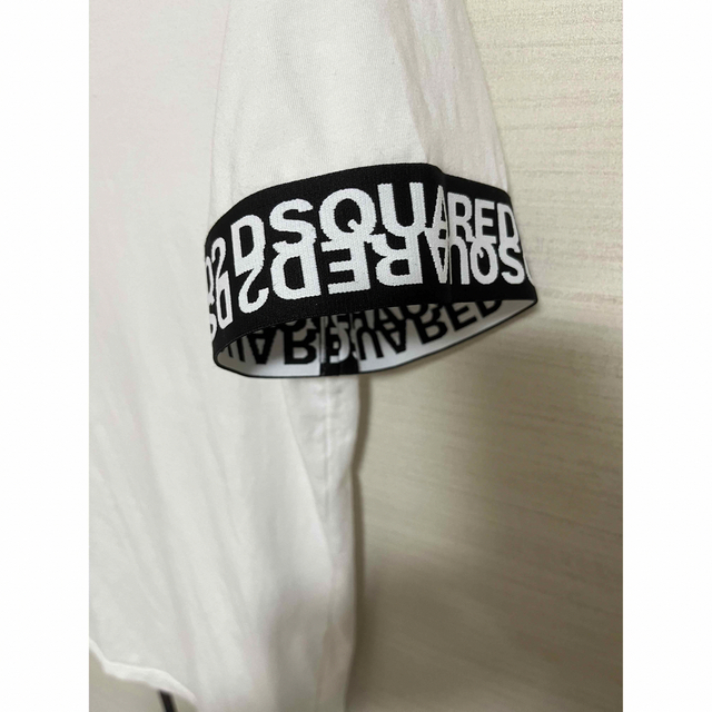 DSQUARED2(ディースクエアード)のDSQUARED2 ロゴアームラインTシャツ　XL メンズのトップス(Tシャツ/カットソー(半袖/袖なし))の商品写真