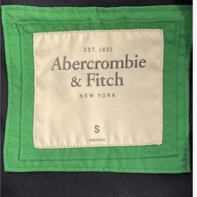 Abercrombie&Fitch(アバクロンビーアンドフィッチ)の【大セール ★】Abercrombie&FitchナイロンジャケットグリーンS メンズのジャケット/アウター(ミリタリージャケット)の商品写真