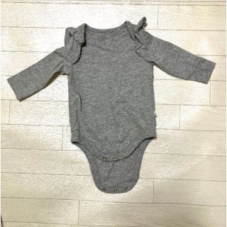 ギャップ(GAP)のbabyGAP 肩フリル ロンパース (ロンパース)