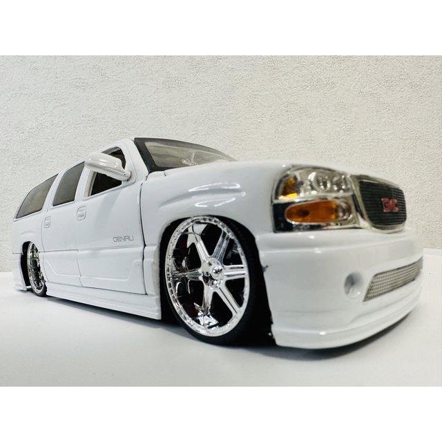 Jada/'02 GMC Yukonユーコン Denaliデナリ 1/24 絶版