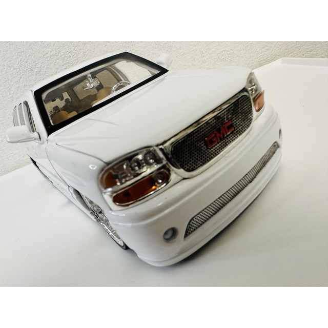 Chevrolet(シボレー)のJada/'02 GMC Yukonユーコン Denaliデナリ 1/24 絶版 エンタメ/ホビーのおもちゃ/ぬいぐるみ(ミニカー)の商品写真