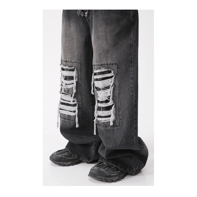 Balenciaga(バレンシアガ)のメンズ ダメージ加工 デニムパンツ 男女兼用 ストリート系 ジーンズ ボトムス  メンズのパンツ(デニム/ジーンズ)の商品写真