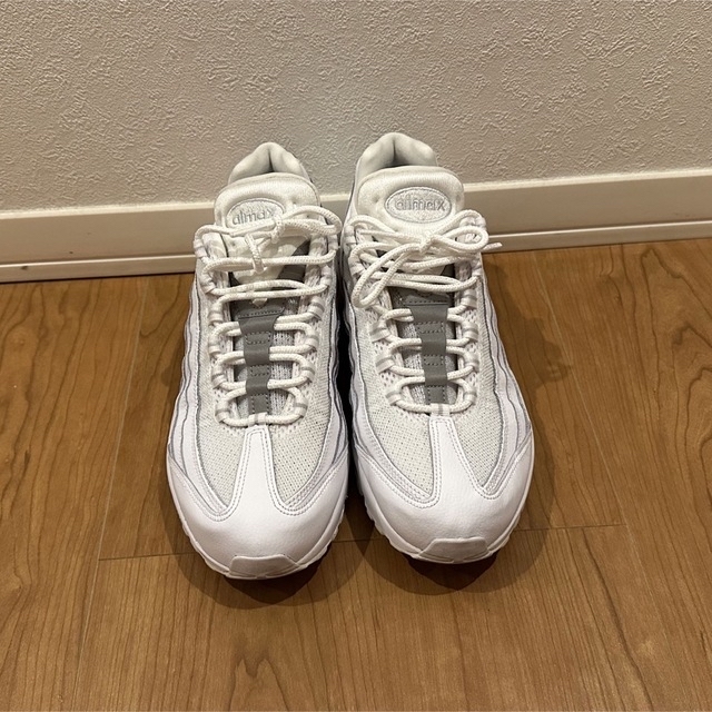 NIKE(ナイキ)のNIKE AIR MAX 95 Essential メンズの靴/シューズ(スニーカー)の商品写真