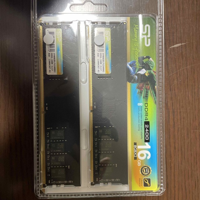 シリコンパワー　新品　メモリー DDR4 16G （8G×2）未開封