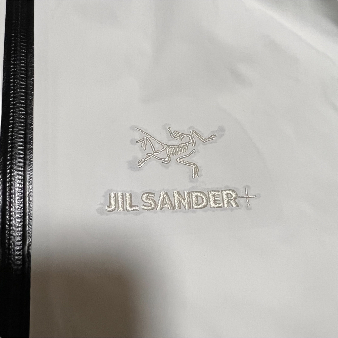 Jil Sander(ジルサンダー)のARC'TERYX × JIL SANDER + "MIST" JACKET メンズのジャケット/アウター(マウンテンパーカー)の商品写真