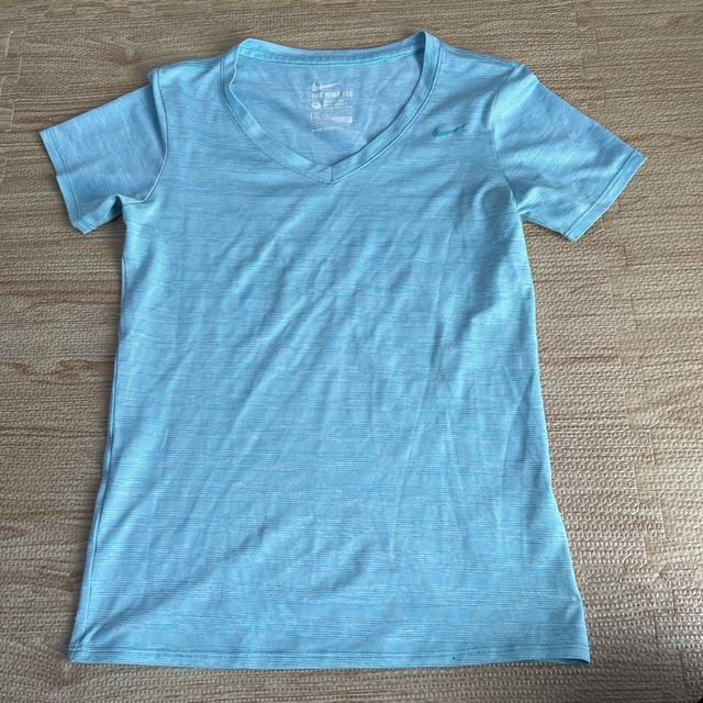 NIKE(ナイキ)の【NIKE】ドライフィット　Tシャツ レディースのトップス(Tシャツ(半袖/袖なし))の商品写真