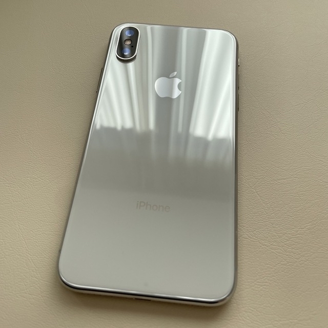iPhone(アイフォーン)のiPhoneX 本体 256GB シルバー　simフリー スマホ/家電/カメラのスマートフォン/携帯電話(スマートフォン本体)の商品写真
