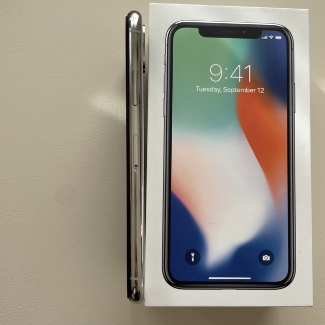 iPhoneX 本体 256GB シルバー　simフリー 5