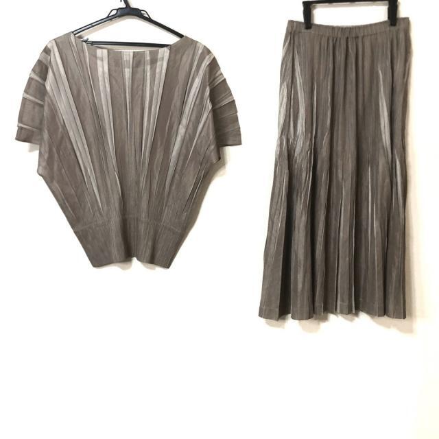 PLEATS PLEASE ISSEY MIYAKE(プリーツプリーズイッセイミヤケ)のプリーツプリーズ スカートセットアップ - レディースのレディース その他(セット/コーデ)の商品写真