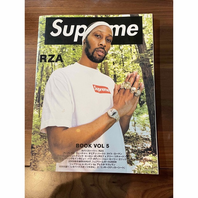 Supreme(シュプリーム)のSupreme BOOK 5  雑誌 エンタメ/ホビーの雑誌(ファッション)の商品写真