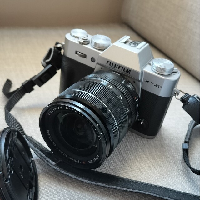 FUJIFILM ミラーレス一眼 X-T20 レンズキットシルバー