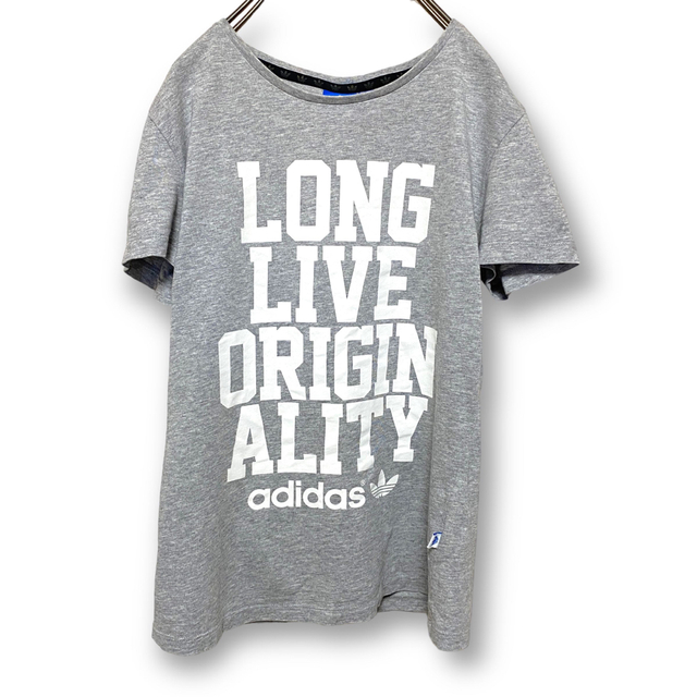 adidas(アディダス)のadidas アディダス Tシャツ カットソー プリントロゴ ビッグロゴ グレー レディースのトップス(Tシャツ(半袖/袖なし))の商品写真