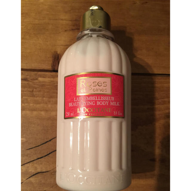 L'OCCITANE(ロクシタン)のロクシタン ローズ ベルベット ボディミルク 新品 コスメ/美容のボディケア(ボディローション/ミルク)の商品写真