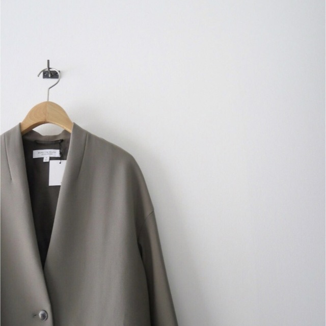 B&Y ワイドノーカラージャケット/バックスリットワイドパンツ セットアップ