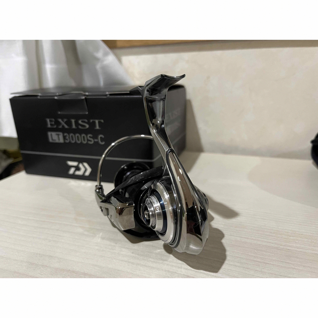 ダイワ 18 イグジスト LT3000S-C ボディ 新品同様-