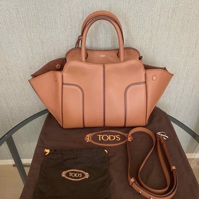 国内外の人気集結! ブラウン セラ ショルダーバッグ 美品 TOD's