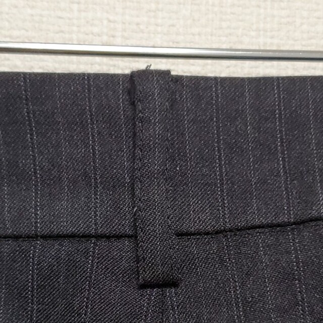 THE SUIT COMPANY(スーツカンパニー)のREDAブルーストライプパンツ レディースのフォーマル/ドレス(スーツ)の商品写真