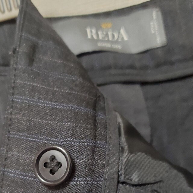 THE SUIT COMPANY(スーツカンパニー)のREDAブルーストライプパンツ レディースのフォーマル/ドレス(スーツ)の商品写真