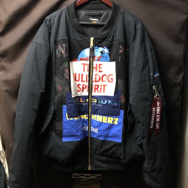 VETEMENTS(ヴェトモン)のVETEMENTS リバーシブルMA-1 メンズのジャケット/アウター(ブルゾン)の商品写真