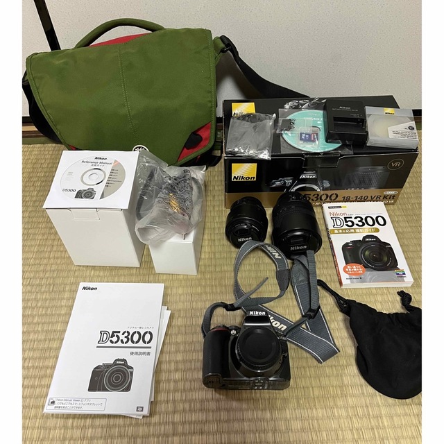 美品！単焦点レンズ、バッグ、本、sd付き Nikon D5300 レンズキット