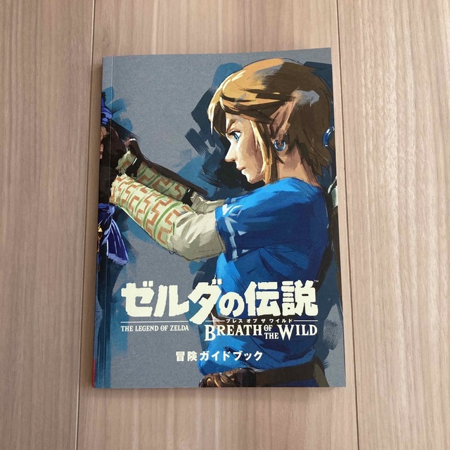 Nintendo Switch(ニンテンドースイッチ)のゼルダの伝説 ブレス オブ ザ ワイルド ～冒険ガイドブック＆マップ付き～ エンタメ/ホビーのゲームソフト/ゲーム機本体(家庭用ゲームソフト)の商品写真