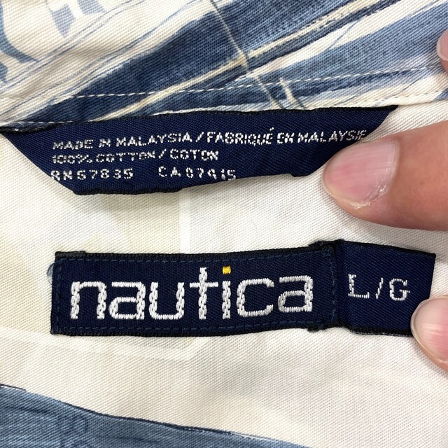 NAUTICA(ノーティカ)のノーティカ NAUTICA アロハ シャツ ボタンダウン 半袖 船柄 総柄 サイズ：L アイボリー×ブルーグレー系古着 【中古】 メンズのトップス(シャツ)の商品写真