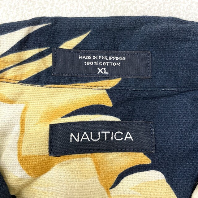 NAUTICA(ノーティカ)のノーティカ NAUTICA アロハ シャツ 半袖 植物柄 サイズ：XL ネイビー×イエロー系古着 【中古】 メンズのトップス(シャツ)の商品写真