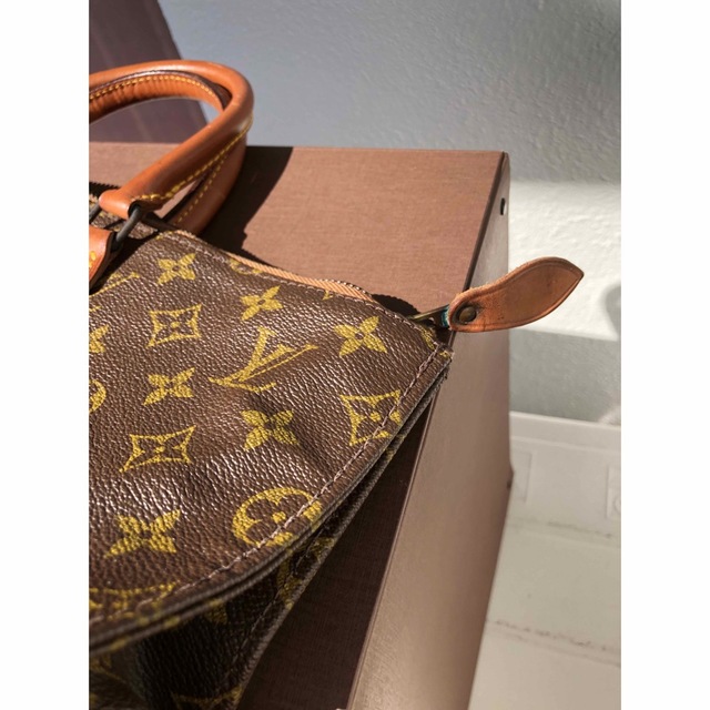 LOUIS VUITTON(ルイヴィトン)のヴィトン ・ヴィンテージサックトリアングル レディースのバッグ(ハンドバッグ)の商品写真