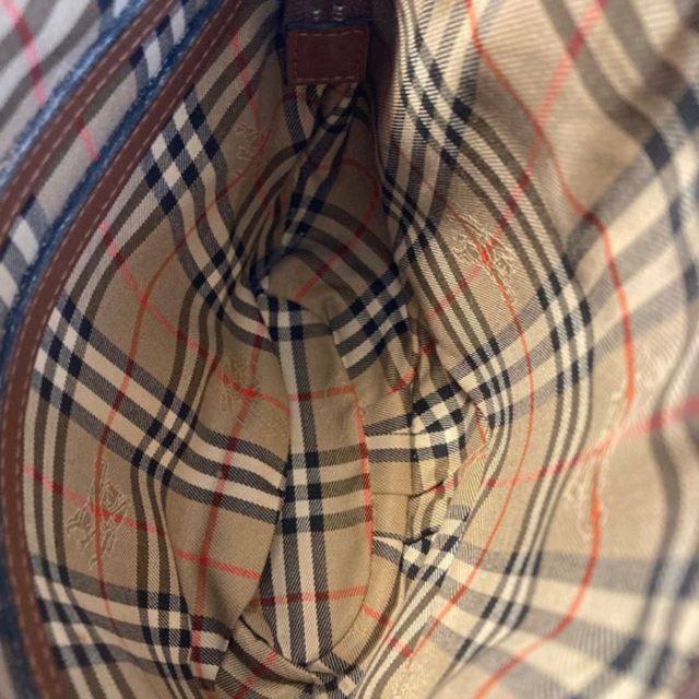 BURBERRY - 激レア!80年代OLD Burberrys'本革ショルダーバッグ