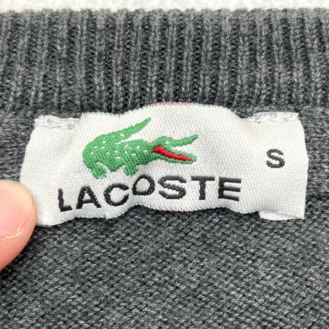 LACOSTE(ラコステ)のラコステ LACOSTE コットン ニット セーター 格子柄 ワンポイント ロゴ ワッペン 長袖 サイズ：S グレー 【中古】 メンズのトップス(ニット/セーター)の商品写真