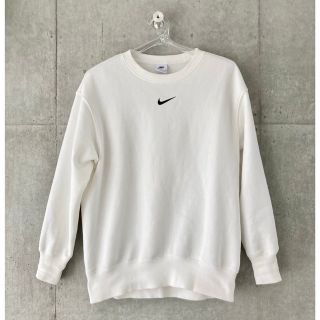 ナイキ(NIKE)の【美品】NIKE ナイキ トレーナー　裏起毛 白 ロゴ 無地　スエット(トレーナー/スウェット)