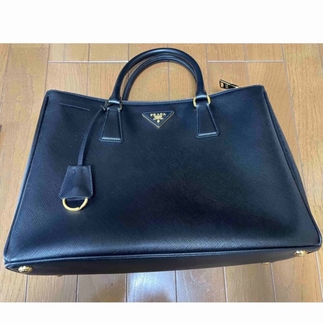 高い素材 PRADA - プラダ サフィアーノバッグ ハンドバッグ - bscas.school