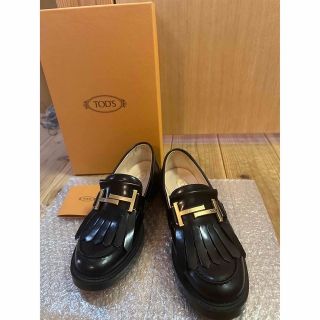 トッズ ローファー/革靴(レディース)の通販 900点以上 | TOD'Sの