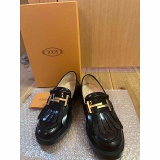 トッズ(TOD'S)のトッズ　レザーローファー(ローファー/革靴)